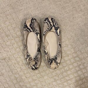 Elegant Snakeskin Patterned Women's Loafers